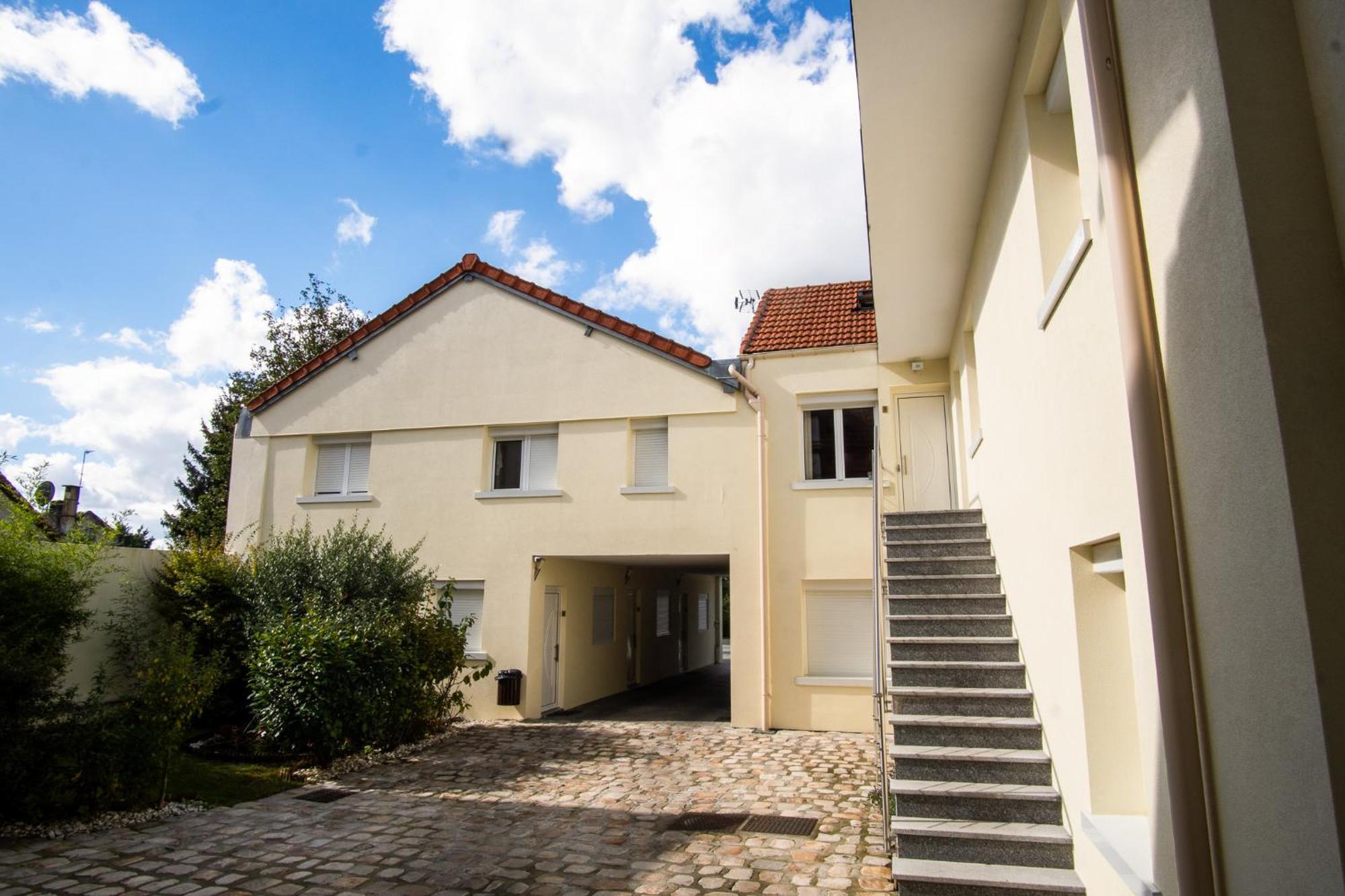 Appartement 1-4 Pers - Aeroport Cdg, Parc Expo, Villepinte - A L'Ombre Du Pin "9" Le Pin  Buitenkant foto